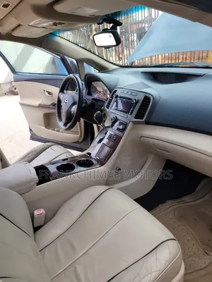 Toyota Venza AWD 2011 Brown