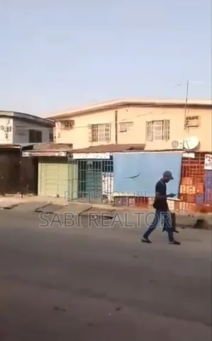Furnished 3bdrm Block of Flats in Akowonjo for sale