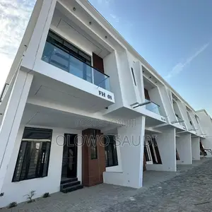 3bdrm Townhouse/Terrace in Ikota for sale