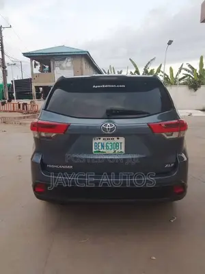 Toyota Highlander 2016 Blue