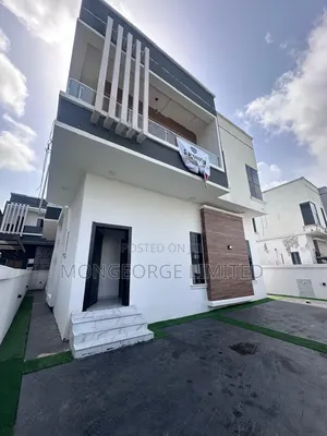 5bdrm Duplex in Chevron for sale
