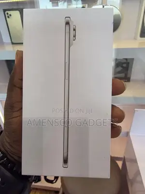 New Apple iPhone Air 256 GB