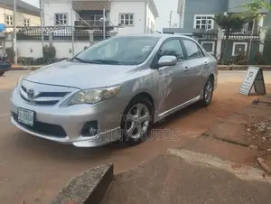 Toyota Corolla 2011 Silver