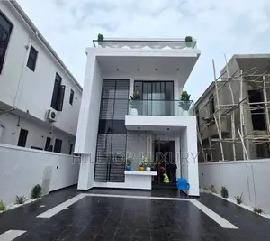 5bdrm Duplex in Ikota for sale