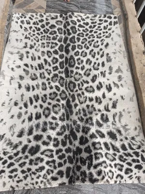 4 by 6 Turkish Center Rug