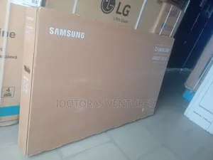 Samsung 50" Smart Television Crystal Uhd