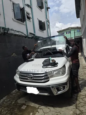 Toyota Hilux 2019/2020 Windscreen Glass Installed at Chimatex