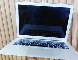 Laptop Apple MacBook Air 4GB Intel Core i5 SSD 256GB