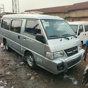 Mitsubishi Delica 2013