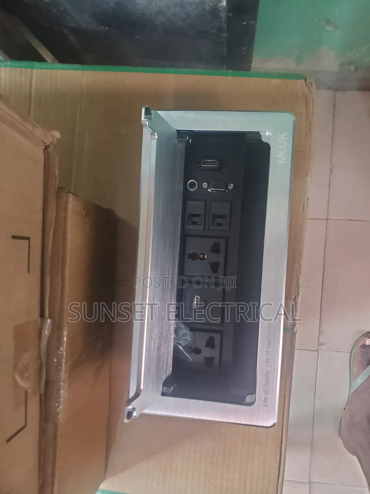 Table Socket With Hdmi and Type C With 2 Data and Usb
