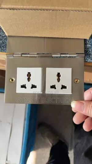 13 Amps Double Foor Socket