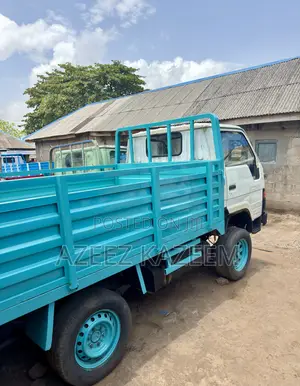 Toyota Dyna 150 First Body Registered 3y Petrol Engine