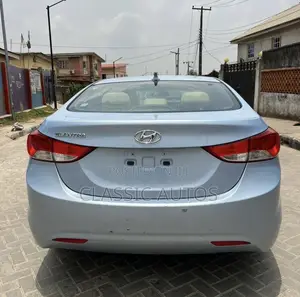 Hyundai Elantra 2011 Blue