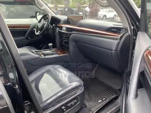 Lexus LX 570 (5 seats) AWD 2017 Black
