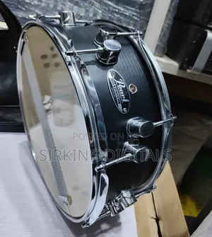 Pearl Roadshow Quality Snare Drum