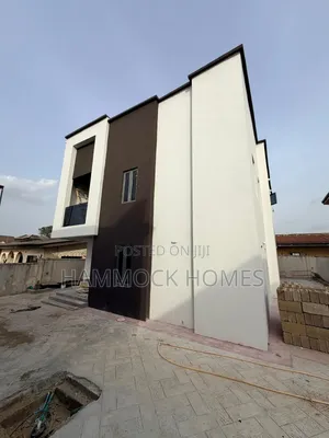 5bdrm Penthouse in Bera Estate, Akobo for sale