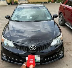 Toyota Camry Xle 2013