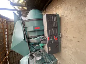 Self-Loading Stationary Concrete Mixer
