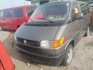 Volkswagen Transporter 2005 Grey