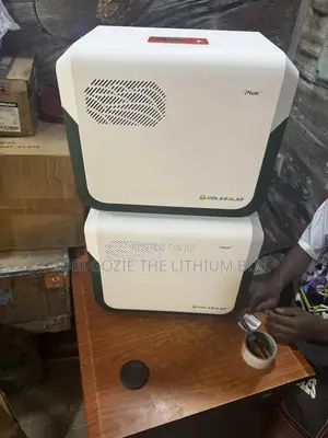 3.6kwh + 2200w Cola Solar Lithium Battery Solar Gen Power Station