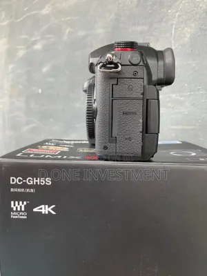 Panasonic Lumix Gh5s Mirrorless Camera ( Body )