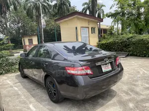 Toyota Camry Base 4dr Sedan (2.4L 4cyl 5M) 2009 Gray