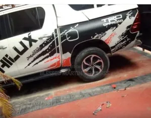 Hilux Body Sticker