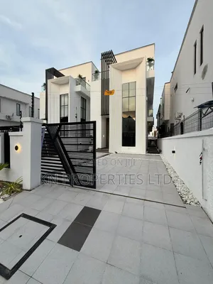 5bdrm Duplex in Lekki for sale