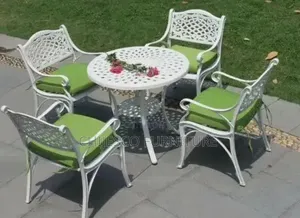 Quality Outdoor Bar Restaurant Table With 4 Chairs