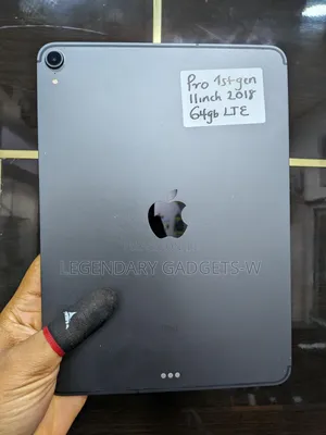 Apple iPad Pro 11 (2018) 64 GB Gray