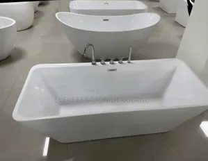 Executive Bathtub With Complete Tap