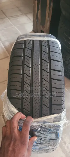 New Michelin Defender 2 - 205/55r16 91h (Made in Usa )