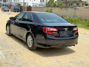 Toyota Camry LE 4dr Sedan (2.5L 4cyl 6A) 2013 Black