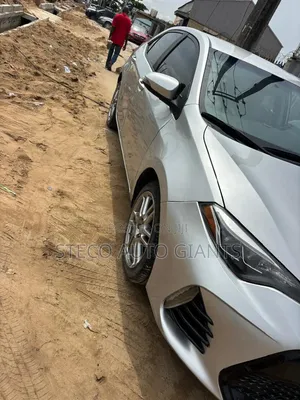 Toyota Corolla L 4dr Sedan (1.8L 4cyl Manual) 2016 Silver