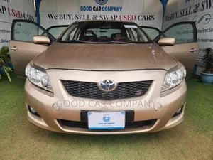 Toyota Corolla 2010 Gold