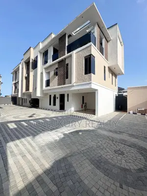 4bdrm Townhouse / Terrace in Lekki for rent