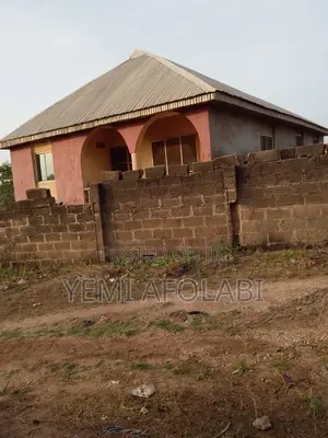 4bdrm Bungalow in Odo-Eja, Abeokuta North for sale