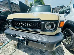 New Toyota Land Cruiser 79 Series 2025 Gold