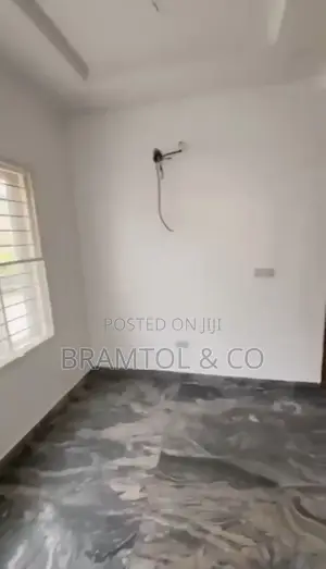 4bdrm Townhouse / Terrace in Wuye for rent