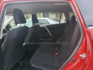 Toyota RAV4 LE 4dr SUV (2.5L 4cyl 6A) 2015 Red