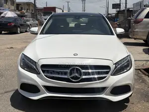Mercedes-Benz C300 2016 White