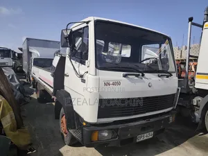 Foreign Used Mercedes Benz 814