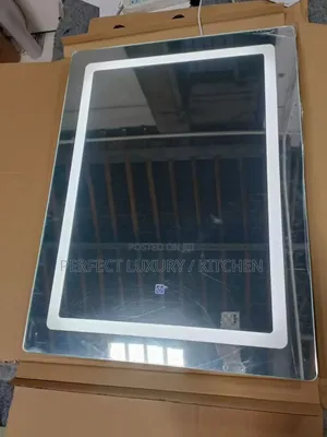 Frameless 80x60cm 3 Colored Led Lights Mirror