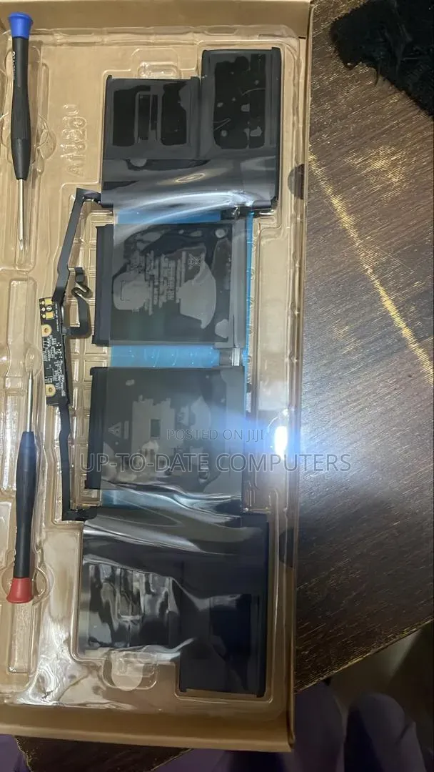 A1820 Macbook Pro 2017 15inch Battery