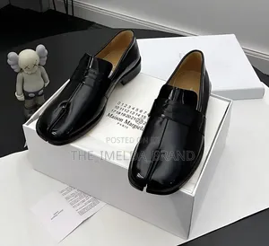 *Maison Margiela Tami Split-Toe Loafer