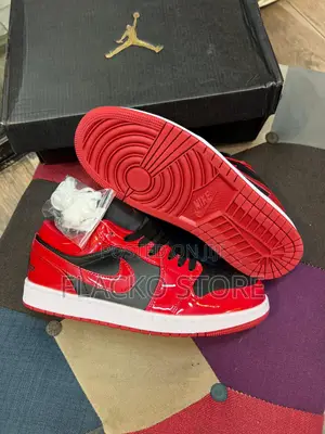 Original Nike Air Jordan 1 Low Patent Leather Sneakers
