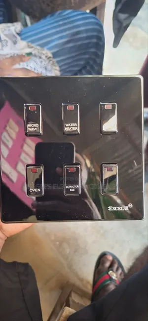 Mirror Black Edition 6 Gang Multipurpose Metal Grid Switch