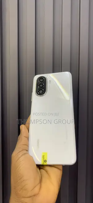 Huawei Nova Y70 128 GB White