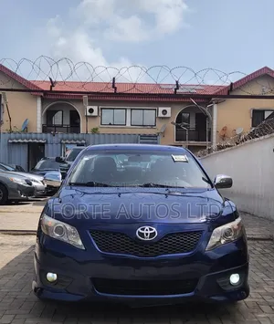 Toyota Camry SE 4dr Sedan (2.5L 4cyl 6A) 2011 Blue