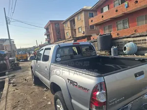 Toyota Tacoma TRD PRO V6 4dr Access Cab 4WD 6.1 ft. SB (4.0L 6cyl 6M)